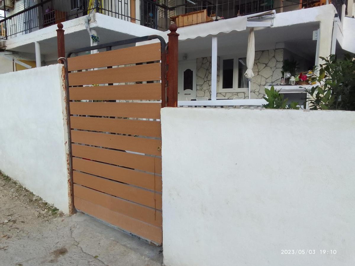 Antonia Family House Near Airport Apartment Pórto Ráfti Стая снимка